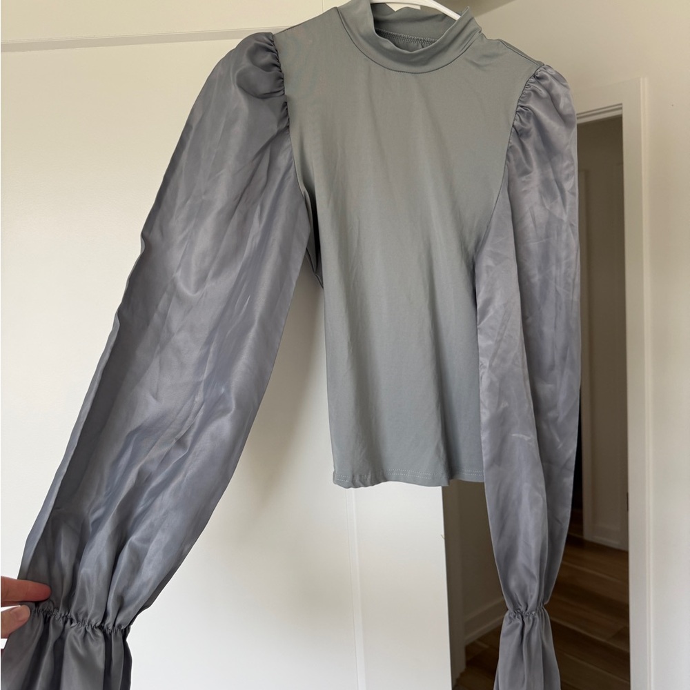 Elegant Gray Puff Sleeve Top